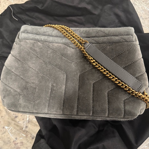 Yves Saint Laurent 
Small Loulou Matelass Suede Shoulder Bag
Color: 1112 STORM - Picture 2 of 12